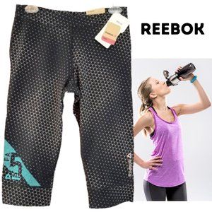 REEBOK Black & Gray Fitted Cuff Capri Training Leggings - Women's M